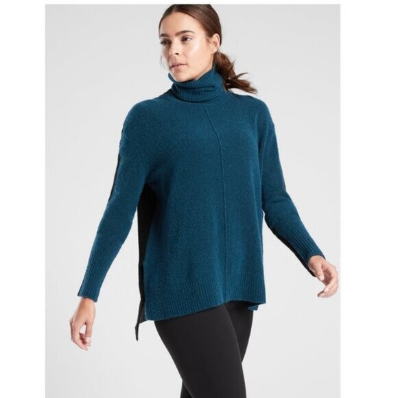 Athleta Sweaters - Athleta Transit Colorblock Turtleneck - M